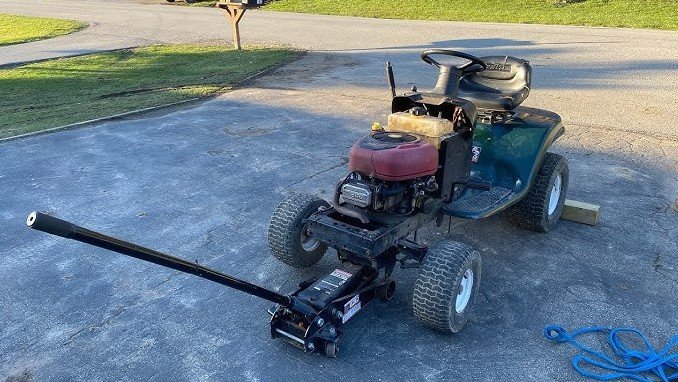 will a lawn mower run with a dead battery