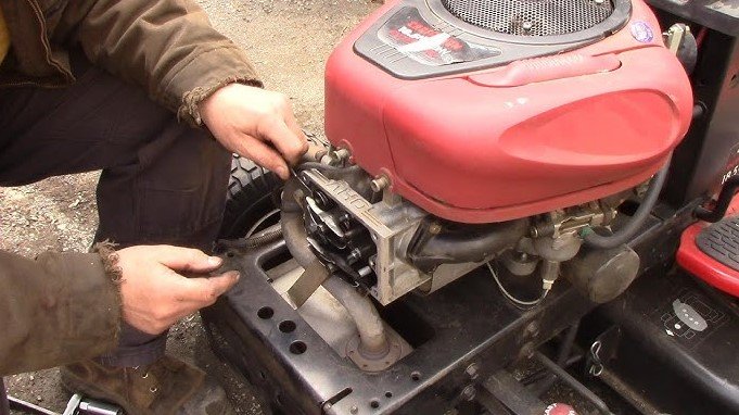 why does my lawn mower battery keep dying