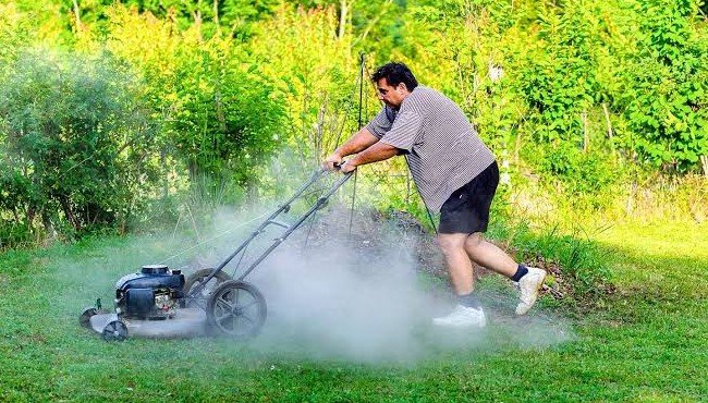 why is my toro lawn mower smoking