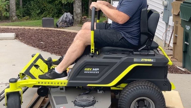 how to turn on ryobi lawn mower
